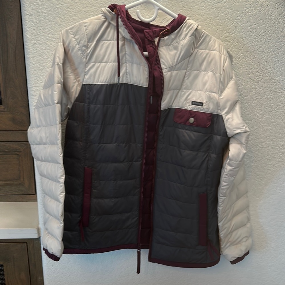 Women’s Columbia puffer jacket